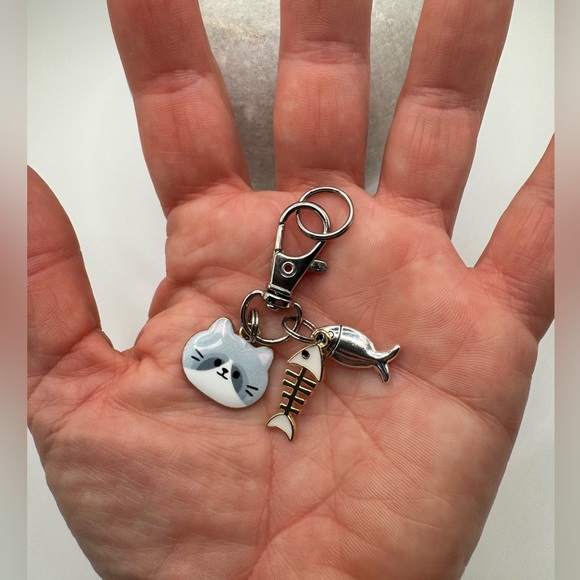 3/$20 Cute Gray Cat & Fish Charm Keychain - Picture 6 of 8